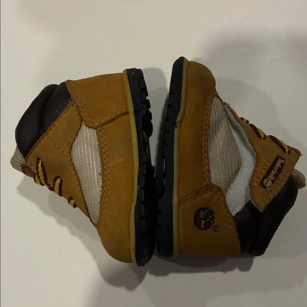 Genuine Leather Nubuck Velcro Easy Timberland Lug Sole Size 1 Baby Boots NWOT